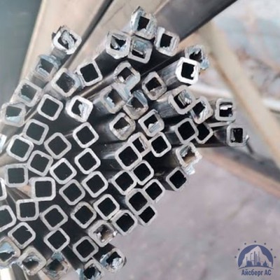 Труба нержавеющая квадратная 10х10х1 мм зеркальная AISI 304 DIN 2395 купить в Астане