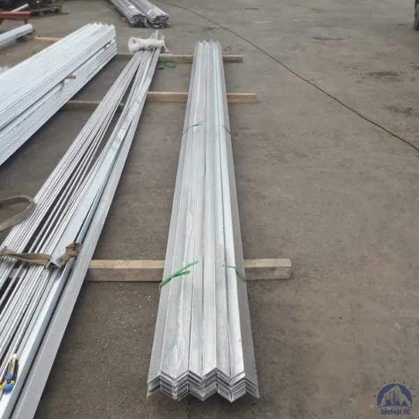 Уголок оцинкованный 140х140х10 мм ГОСТ 9.307-89