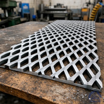 Алюминиевая декоративная просечно-вытяжная сетка 30х139х20 мм купить в Астане